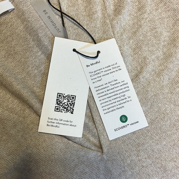 Opus Sabera Long Sleeve Cream Top NWT! - Picture 16 of 16